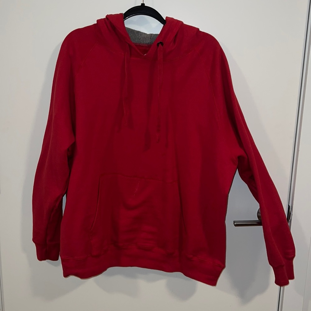 Hanes medium men’s hoodie.